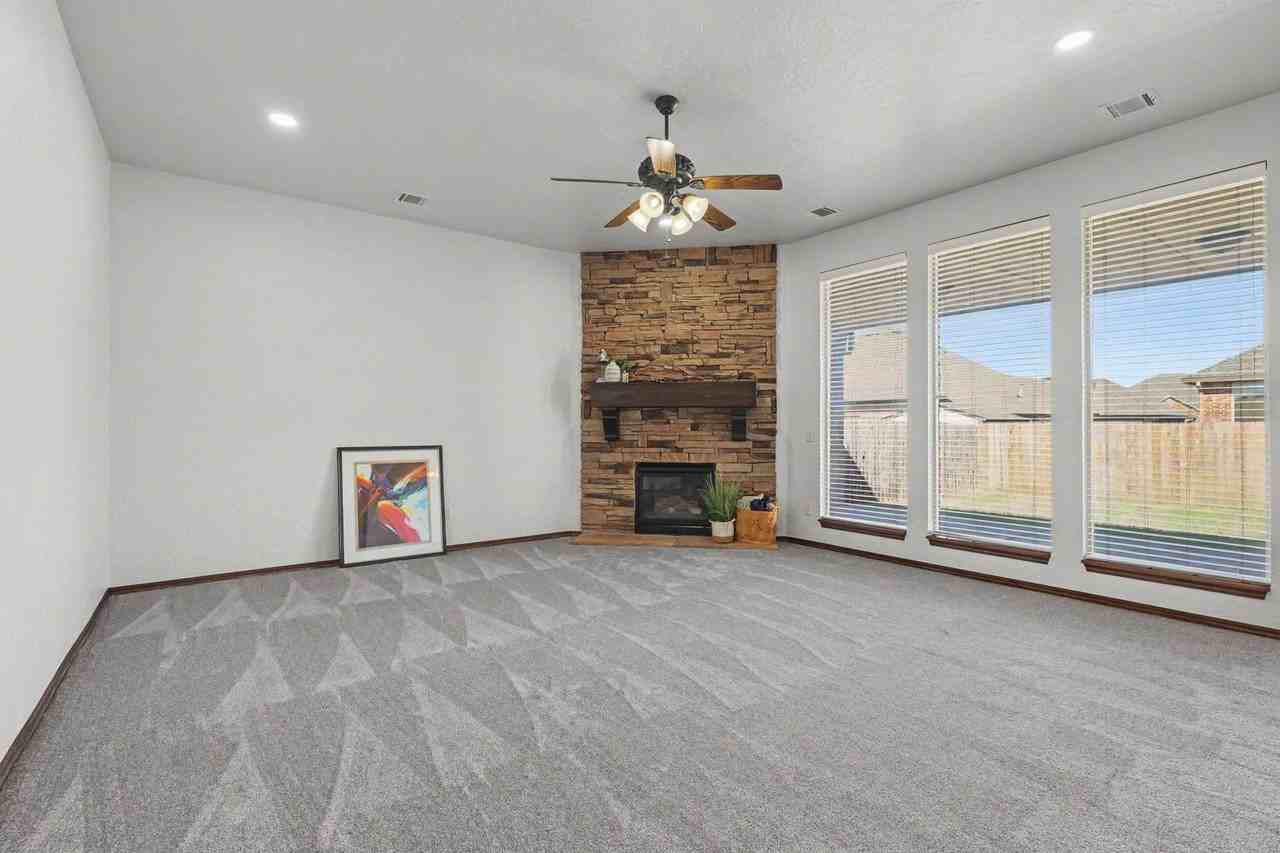 2709 2709 SW 97th Cir. - Photo 4 of 39