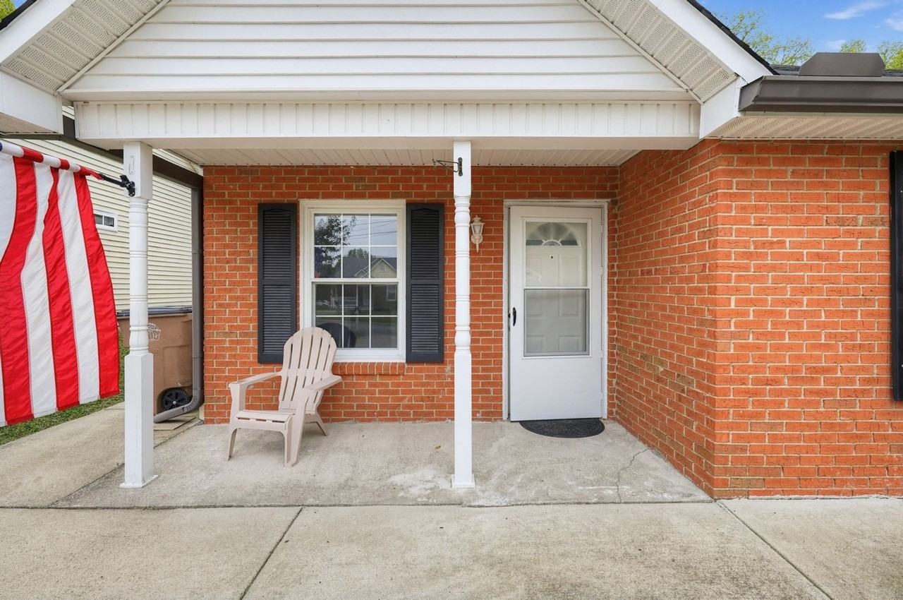 531 Park Ct - Photo 2 of 32