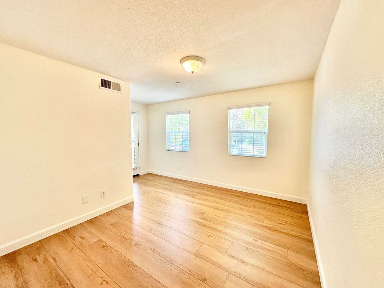 654 Hatfield Dr - Photo 5 of 50