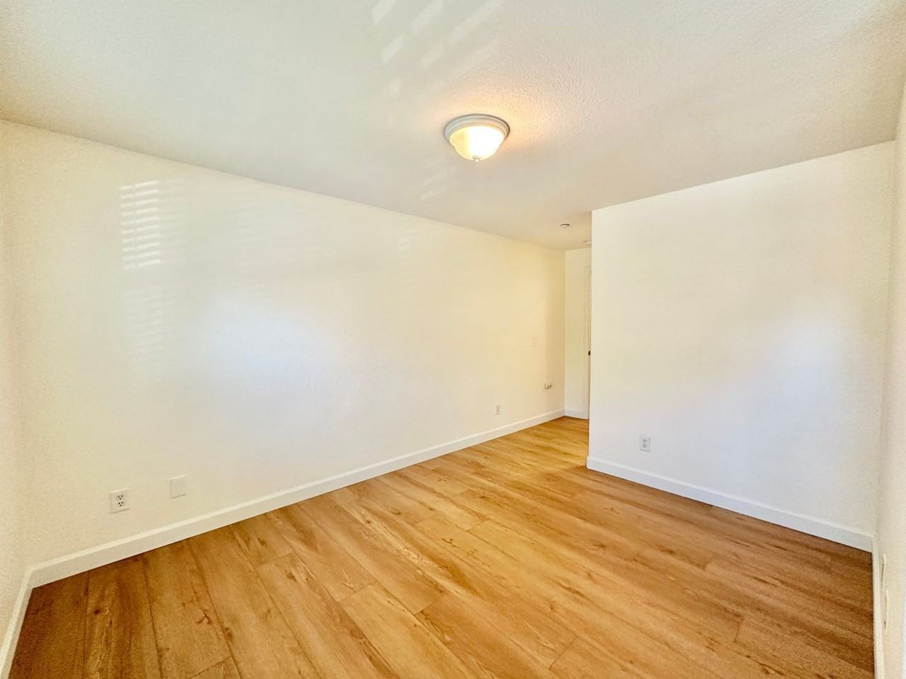 654 Hatfield Dr - Photo 6 of 50