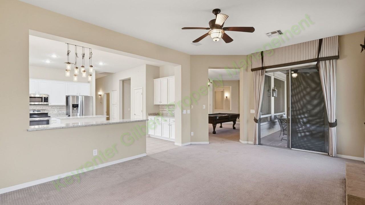 3810 E Latham Ct - Photo 7 of 48