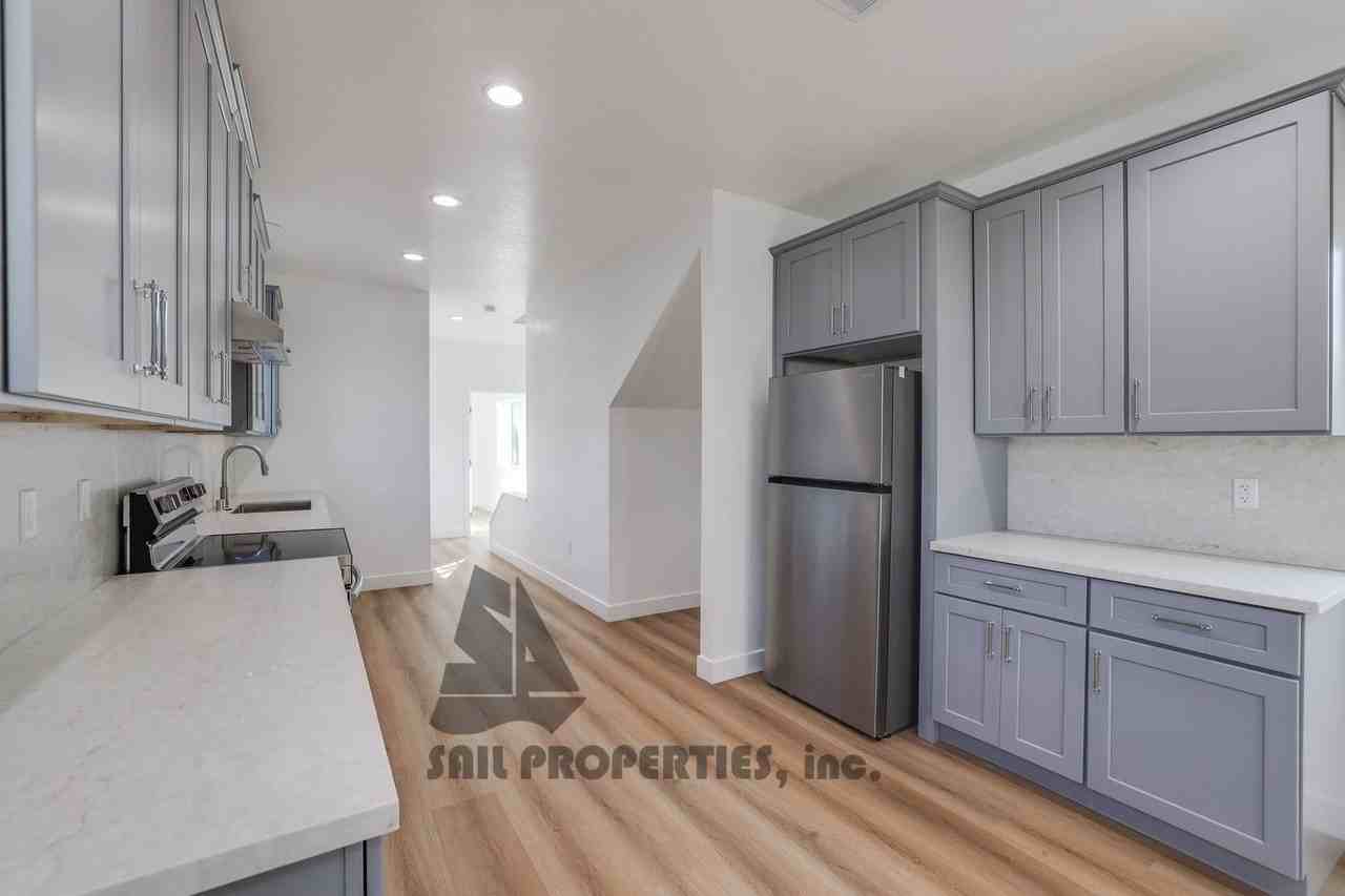 8686 Hastings Cir - Photo 5 of 25