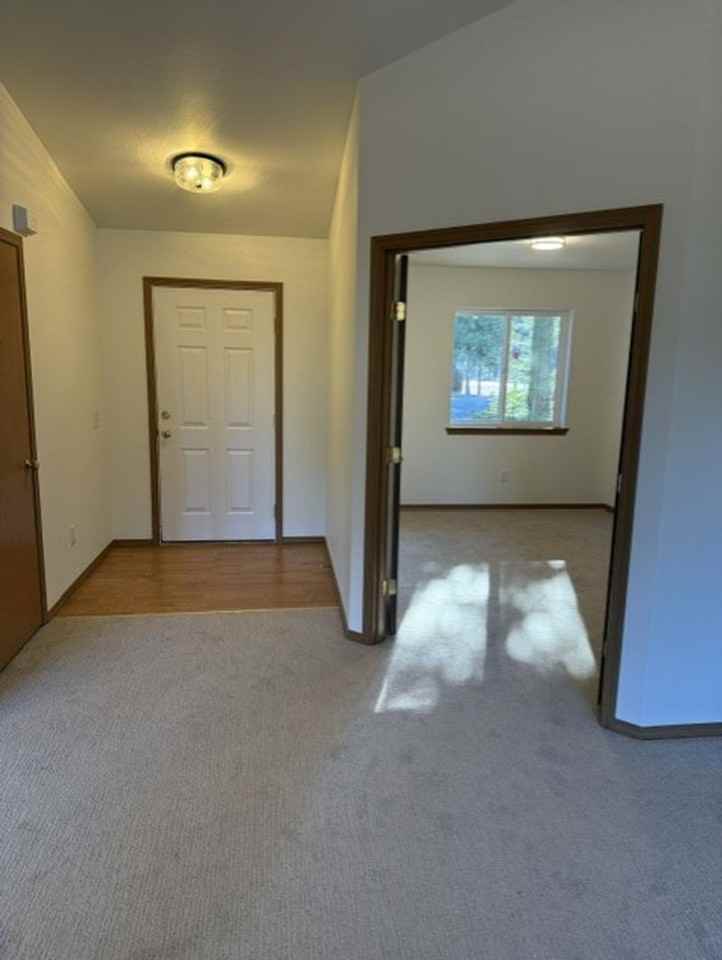 302 Denny Ave - Photo 6 of 19
