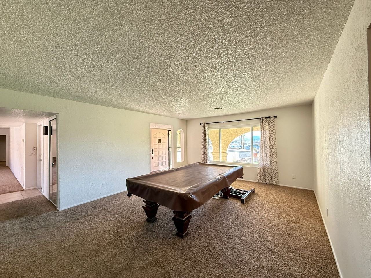 3217 Newport Ln - Photo 7 of 29