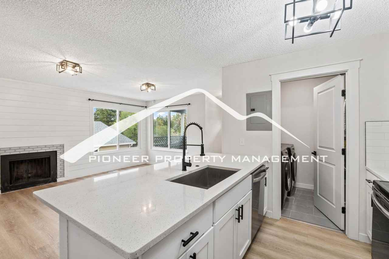 2835 Hearthwood Ln - Photo 4 of 24