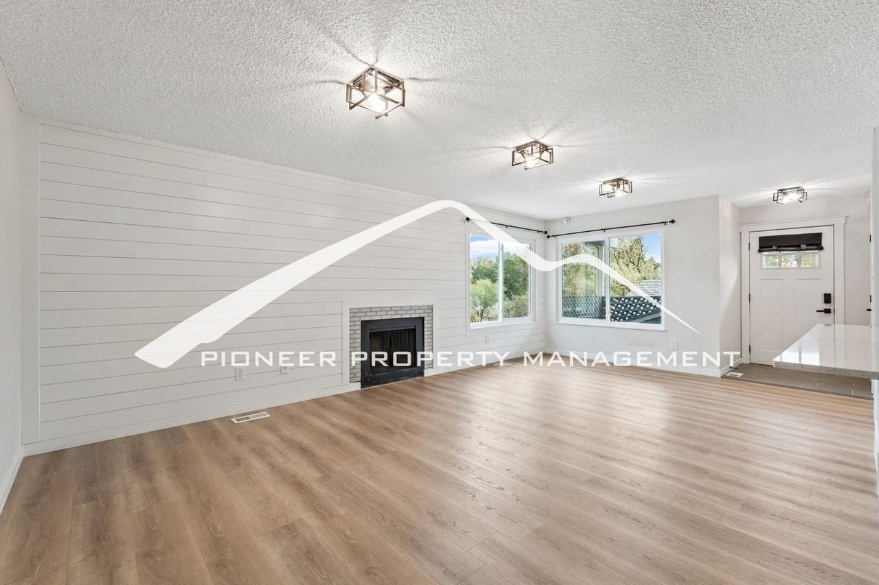 2835 Hearthwood Ln - Photo 6 of 24