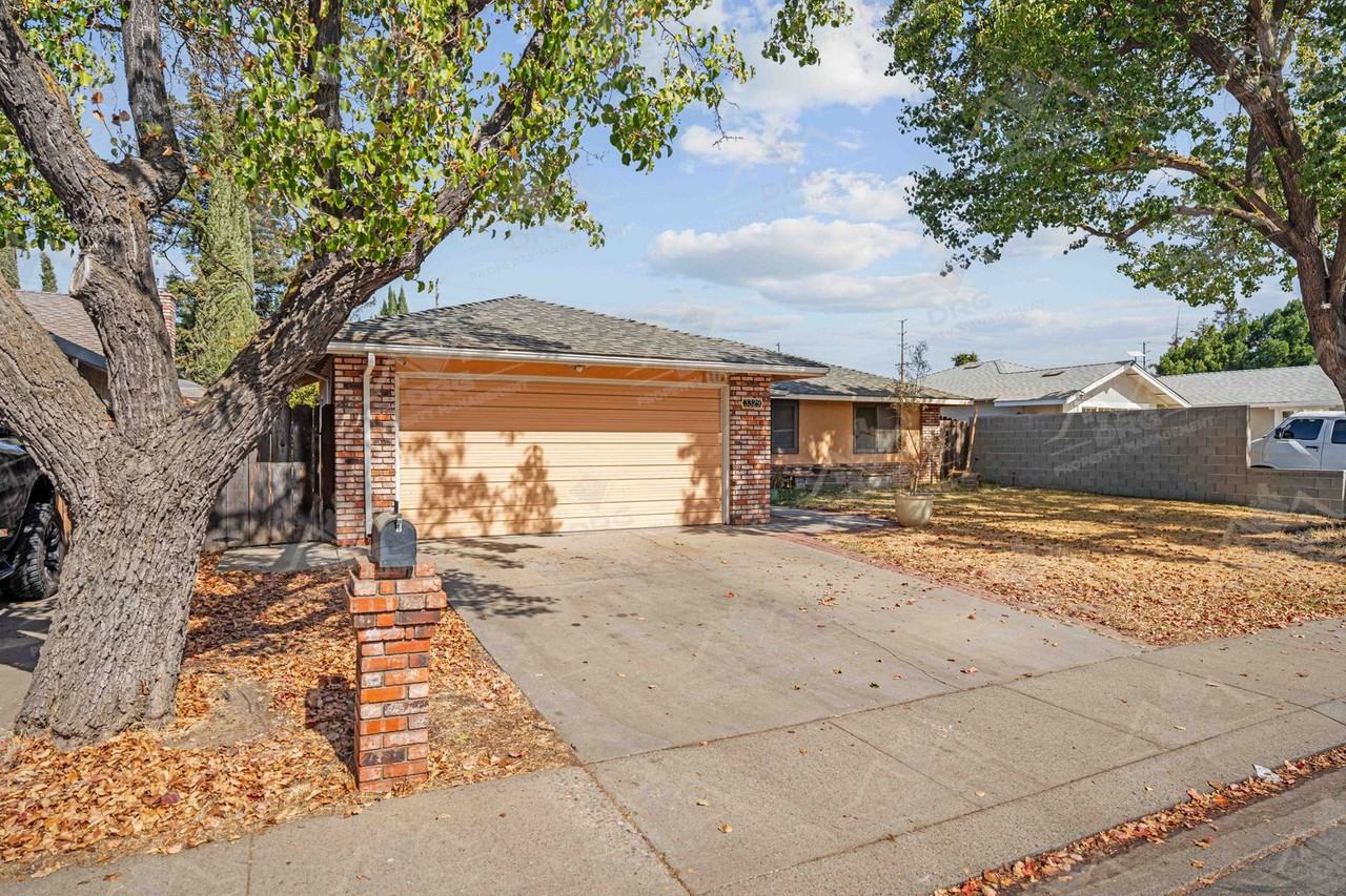 3329 Wild Palms Dr - Photo 3 of 30