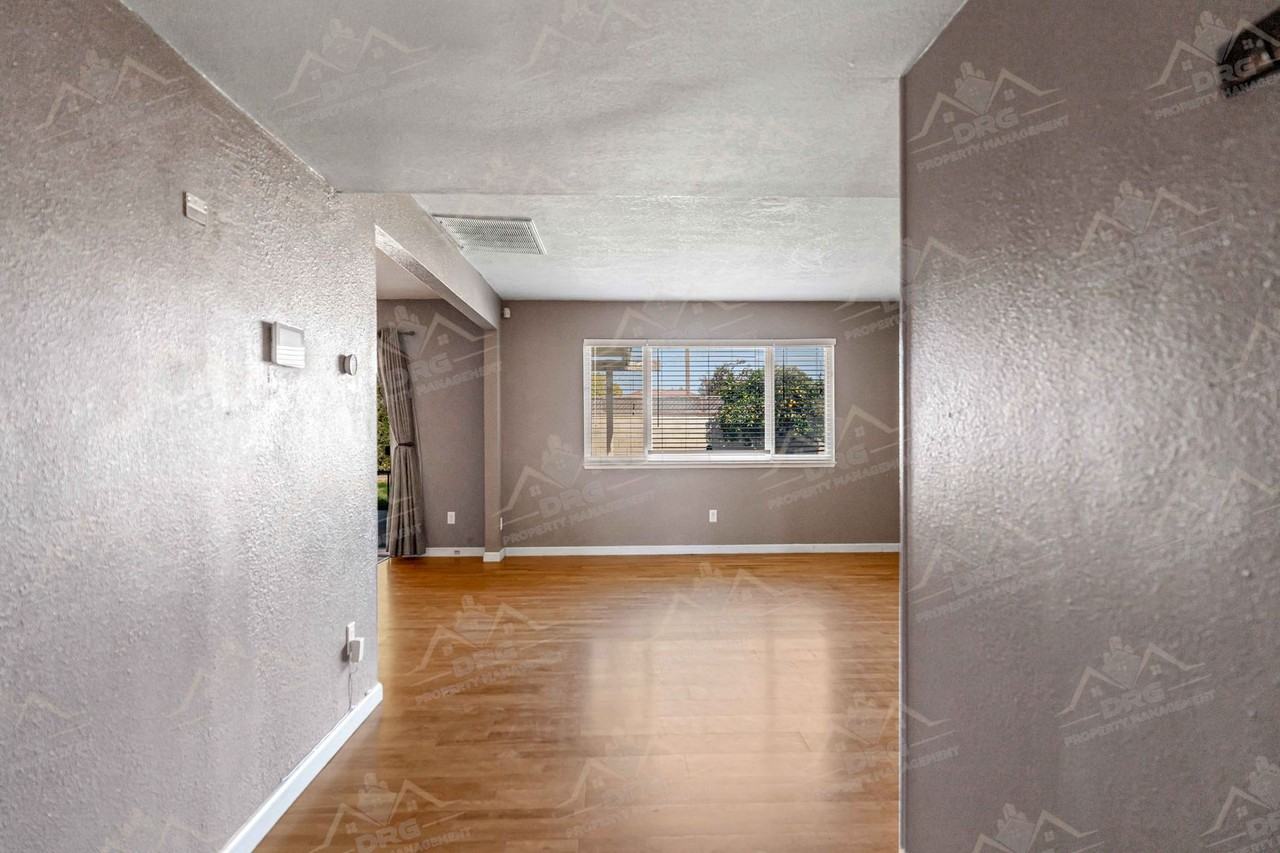 3329 Wild Palms Dr - Photo 4 of 30