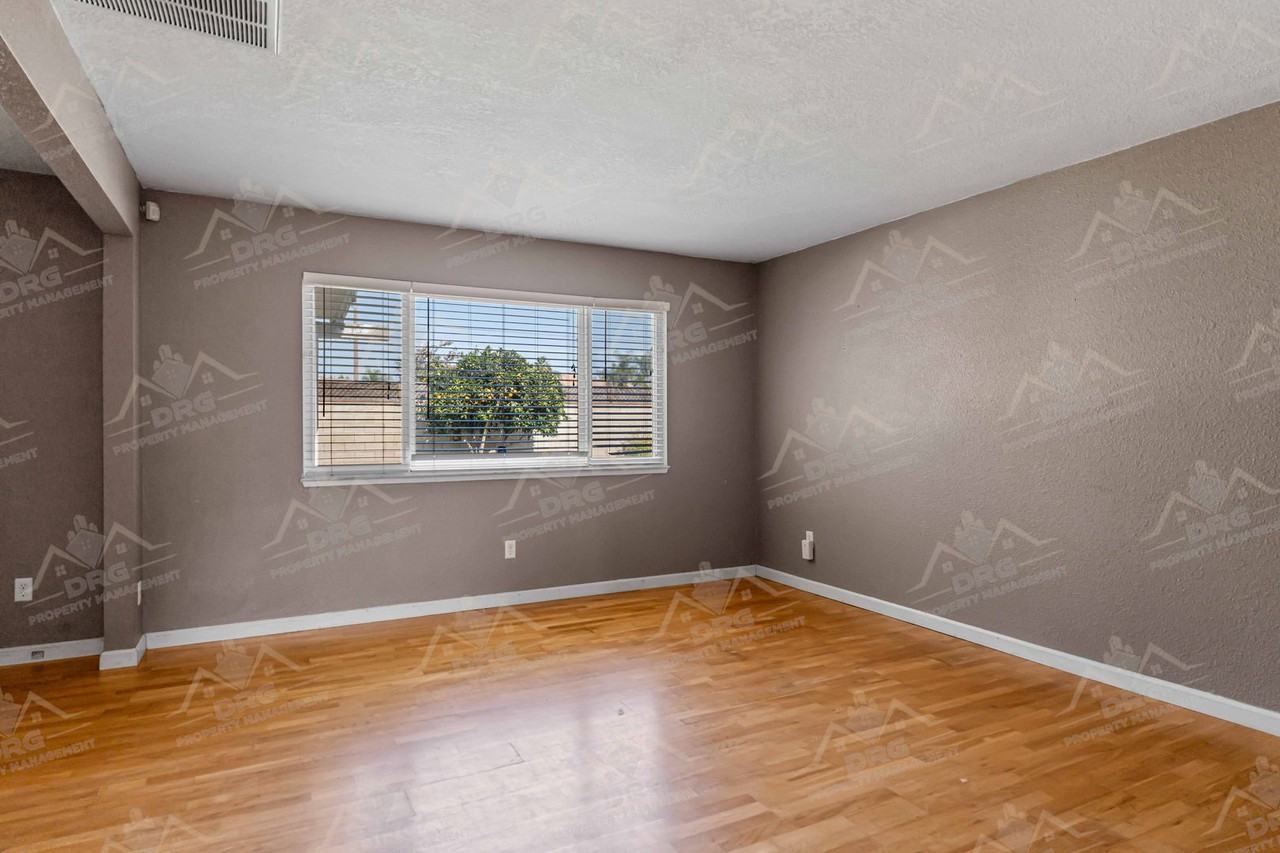 3329 Wild Palms Dr - Photo 5 of 30