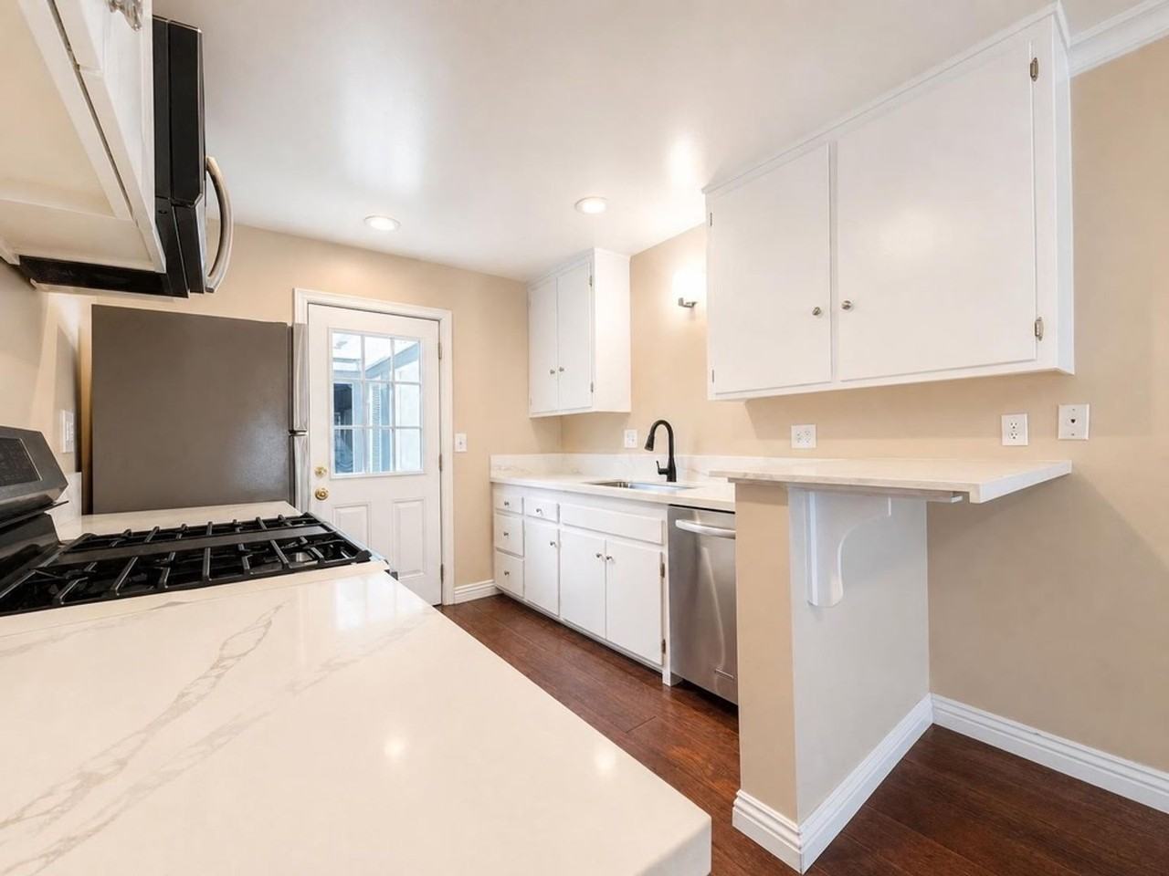 182 Lexington Ln - Photo 6 of 29