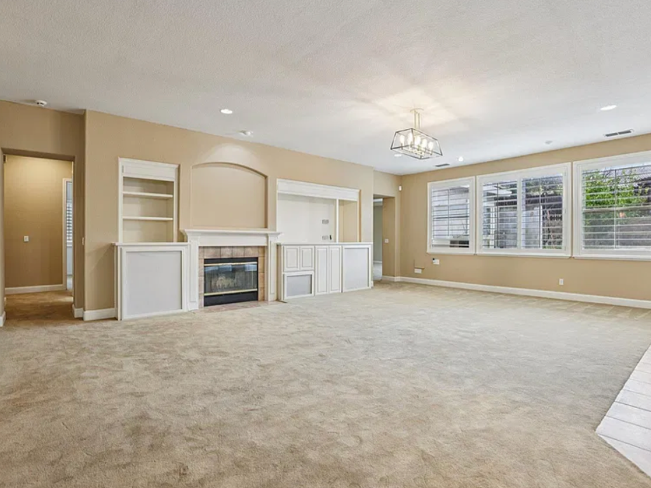 5227 Ramsdell Ct - Photo 5 of 45
