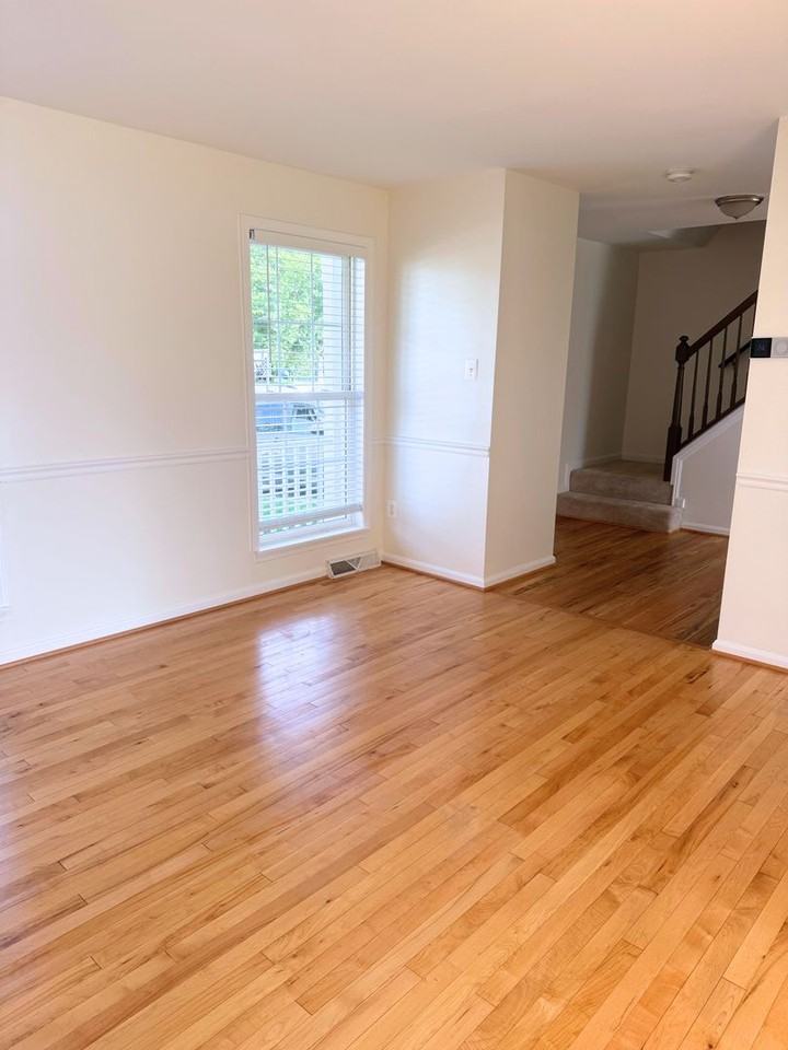 11212 Kent Ct - Photo 3 of 27