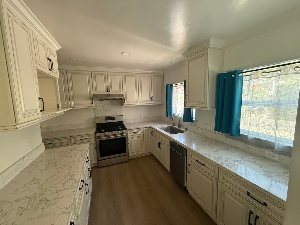 767 Divina Vista St - Photo 3 of 17