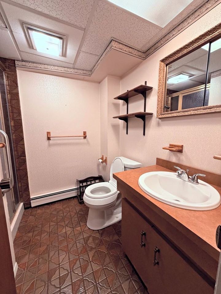 4 Westwood Ave - Photo 2 of 17