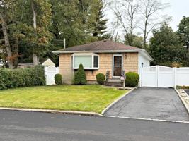 featured image of 4 Westwood Ave