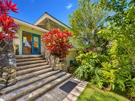 featured image of 15 Hui Rd E #A