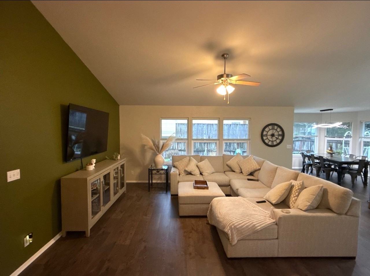 2409 Se Chinaberry Ave - Photo 7 of 20