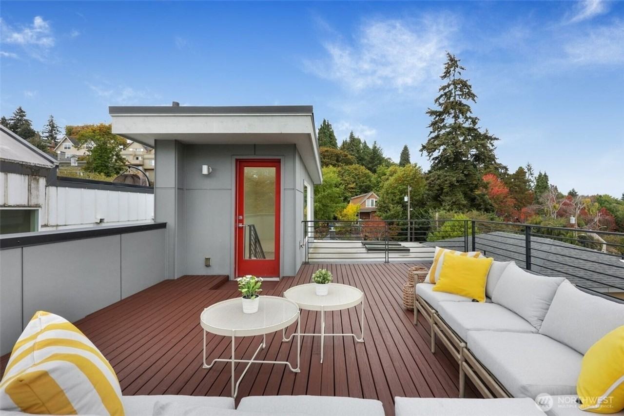 3022 4th Ave W - Photo 3 of 41