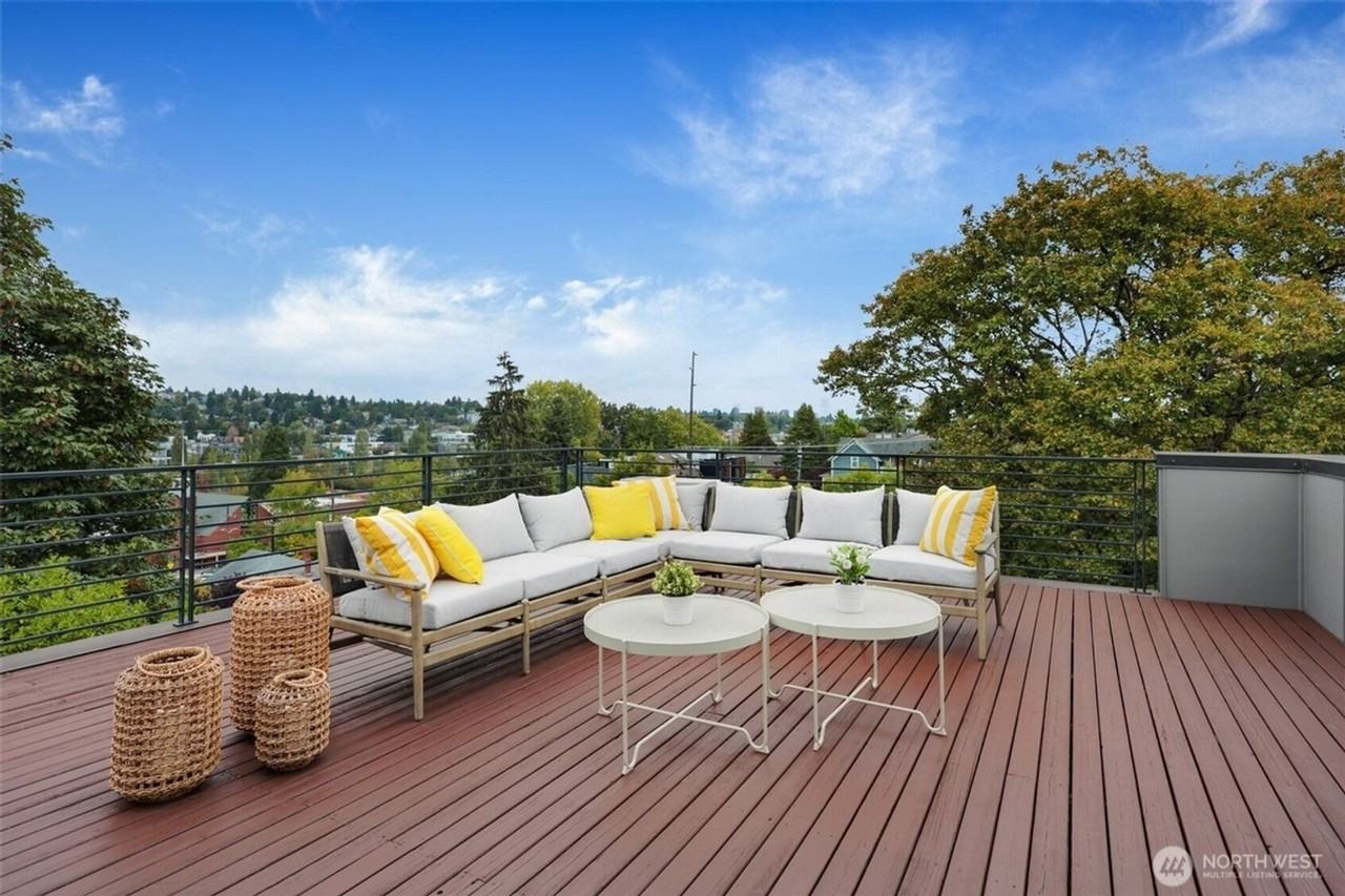 3022 4th Ave W - Photo 5 of 41
