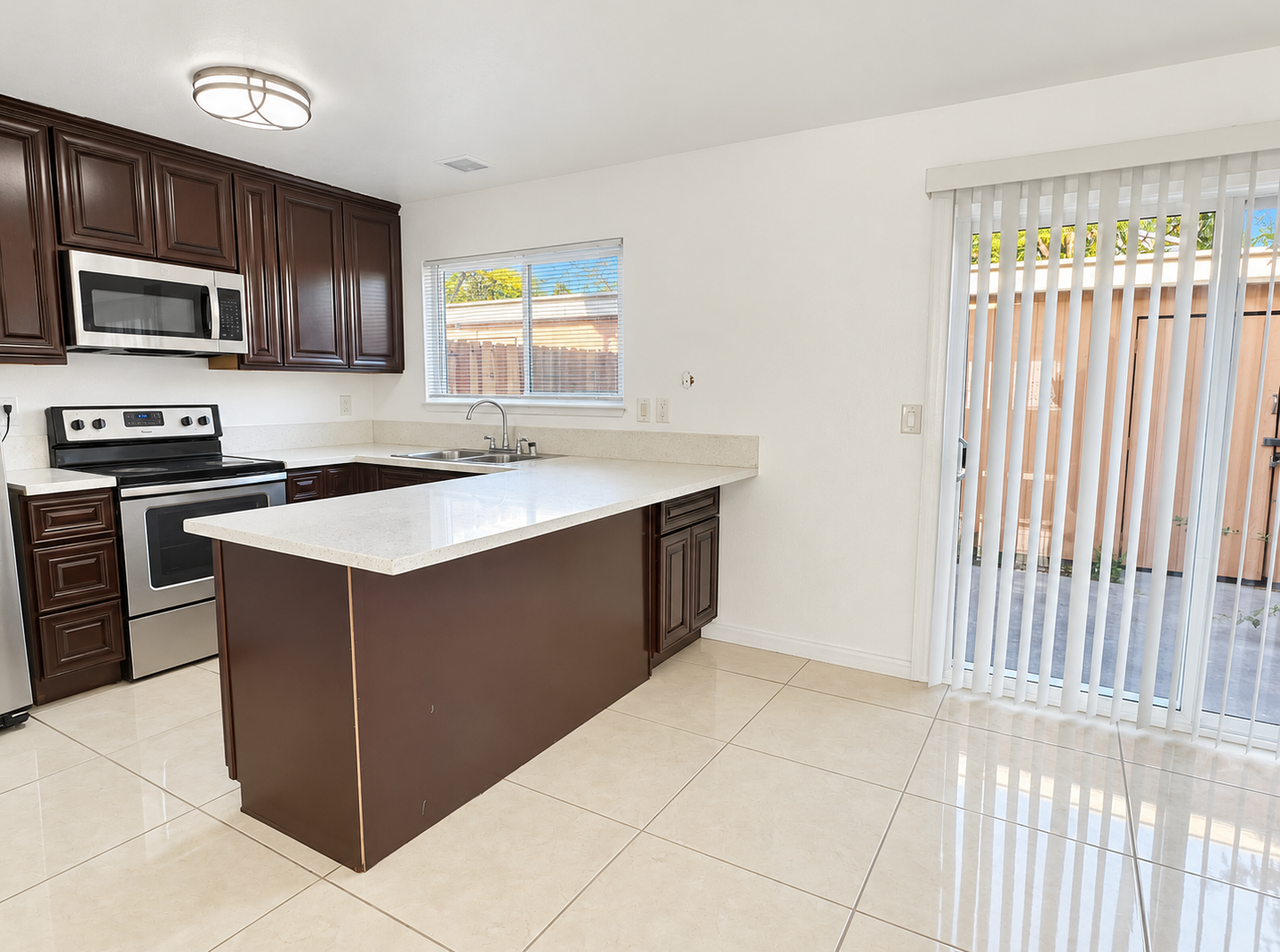 5957 Bamford Dr - Photo 6 of 23
