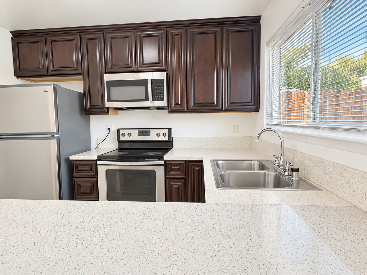 5957 Bamford Dr - Photo 7 of 23