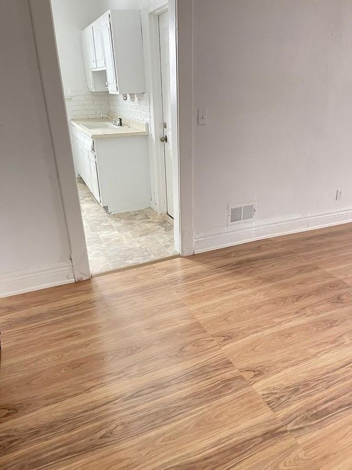 123 Greene St - Photo 6 of 11