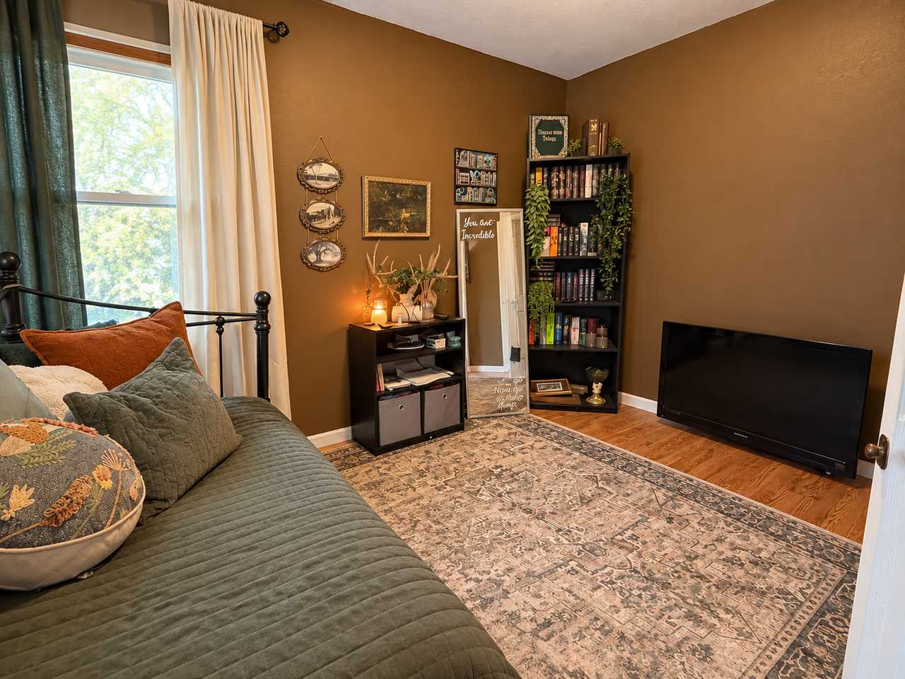 702 6th Ave - Photo 3 of 11