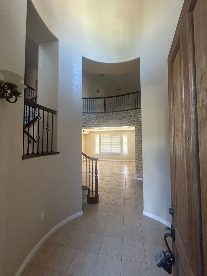 32977 Anasazi Dr - Photo 2 of 16