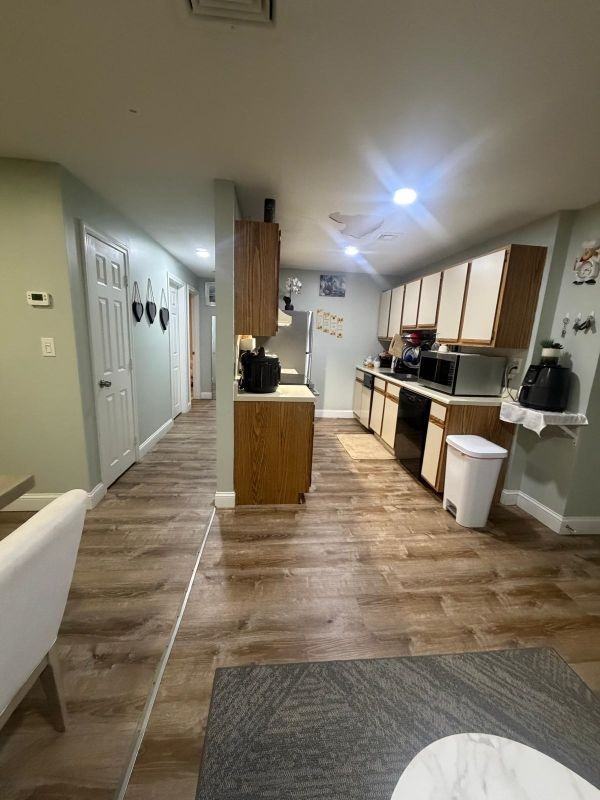 1120 Blackstone Dr - Photo 5 of 8