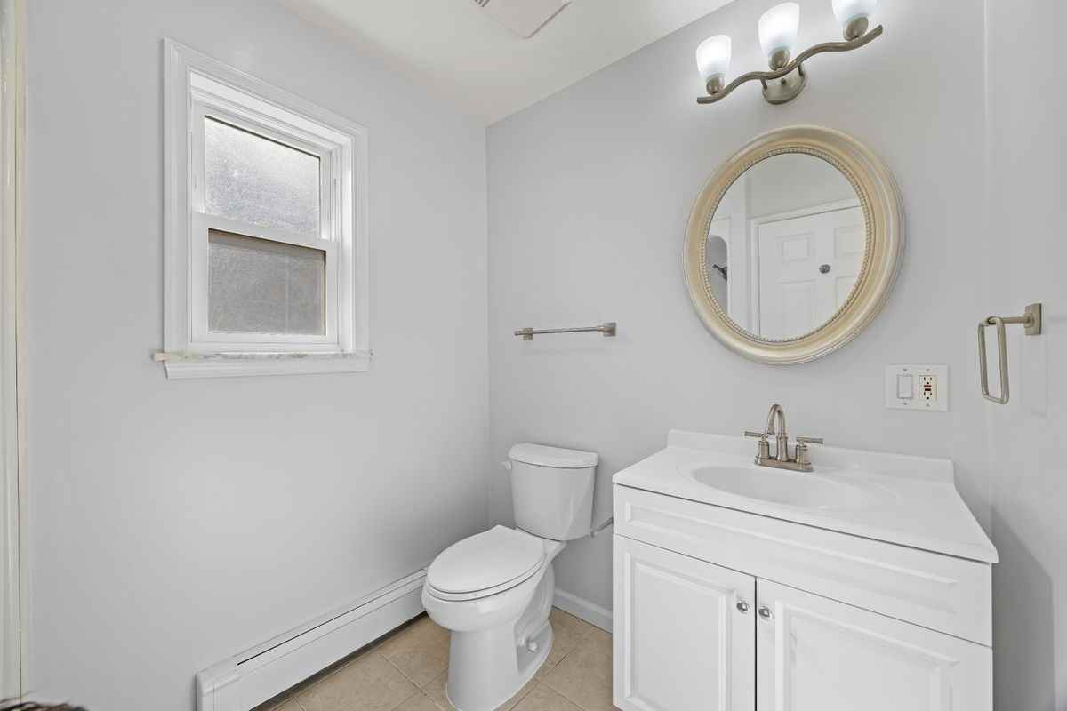7 Webster St - Photo 6 of 18