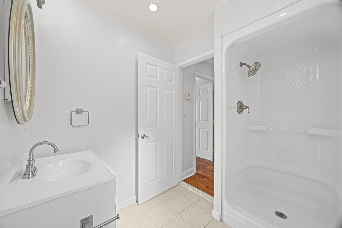 7 Webster St - Photo 7 of 18