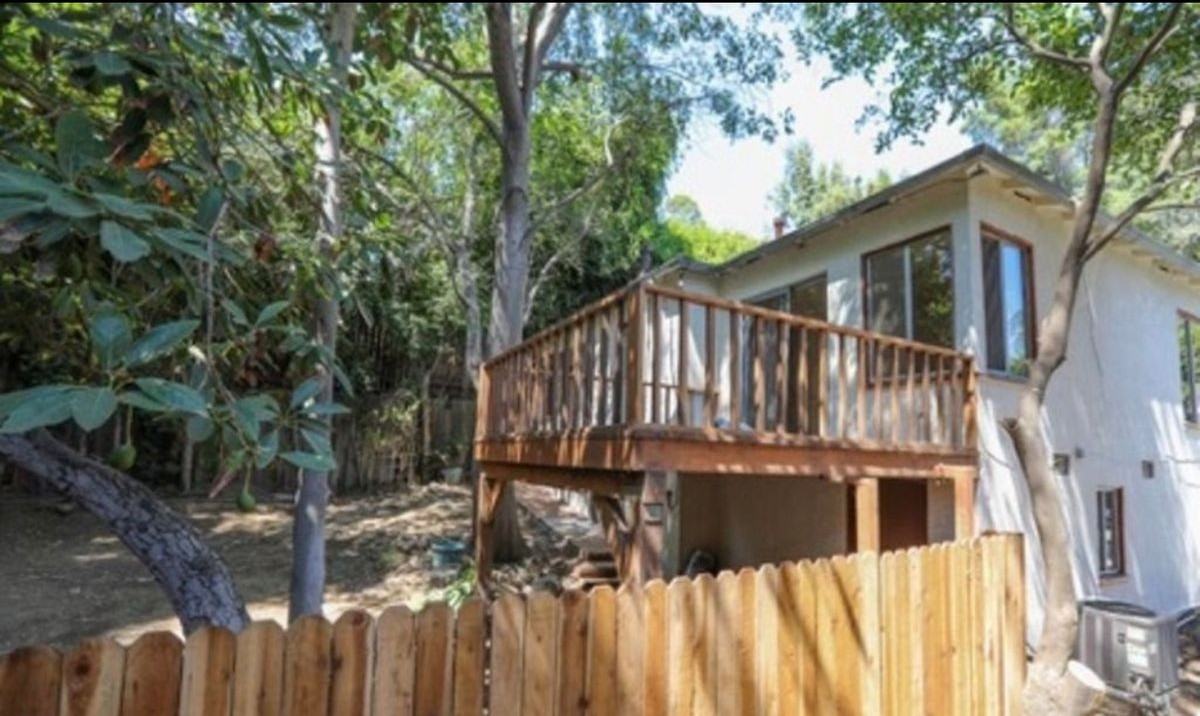 8572 Walnut Dr - Photo 3 of 5