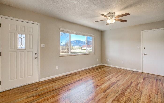 2214 E Fountain Blvd - Photo 5 of 29