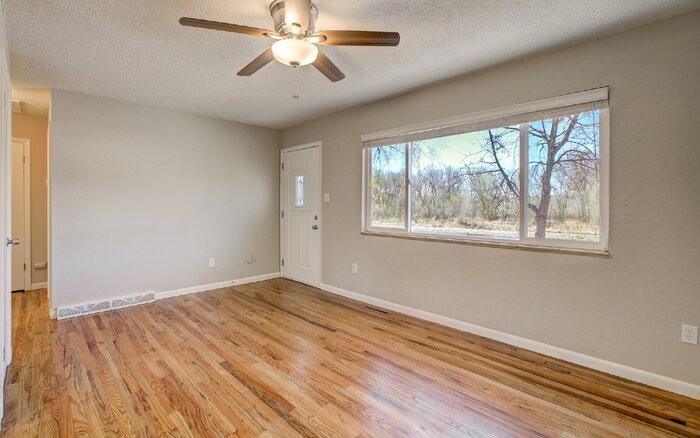 2214 E Fountain Blvd - Photo 6 of 29