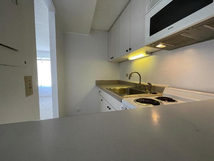 2525 Date St - Photo 5 of 5