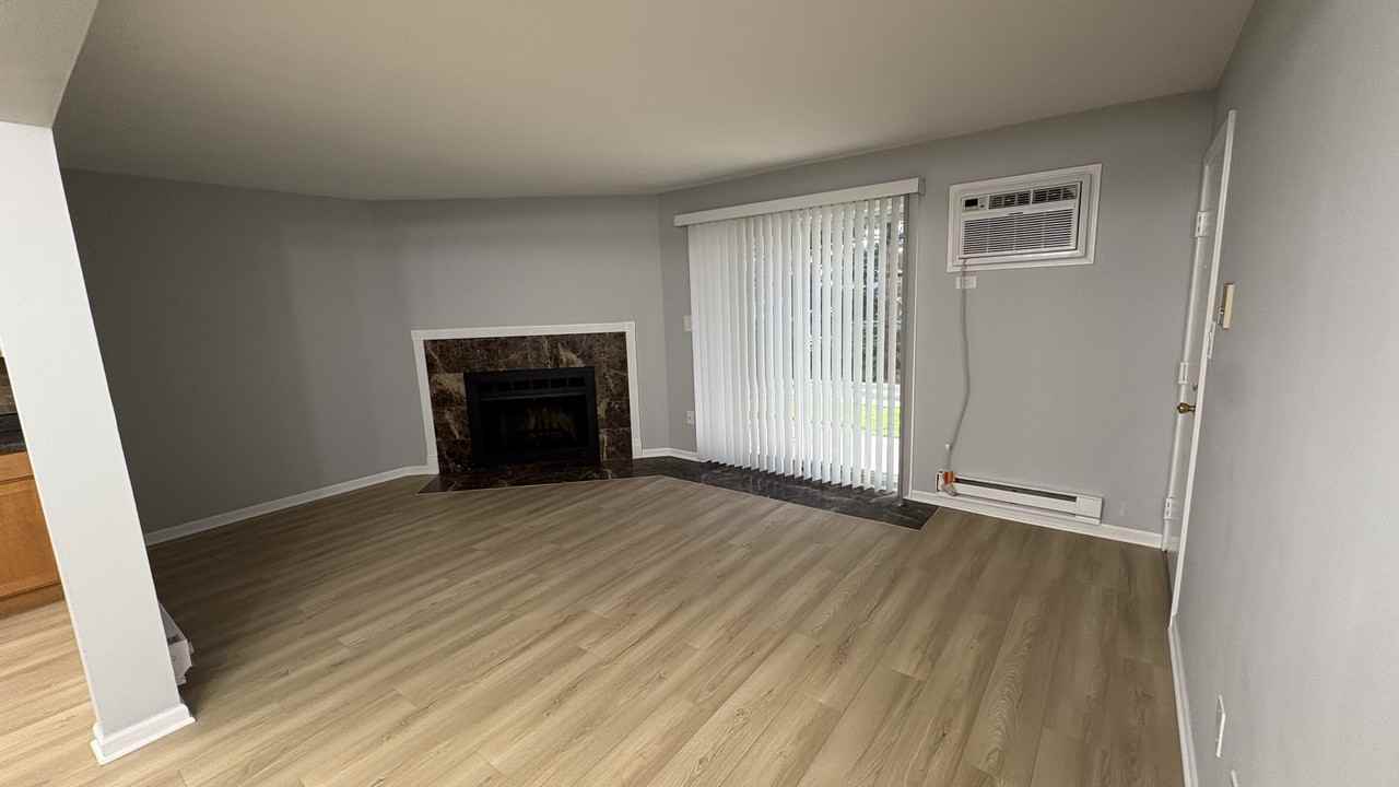 446 East Osage Lane #1b - Photo 2 of 11