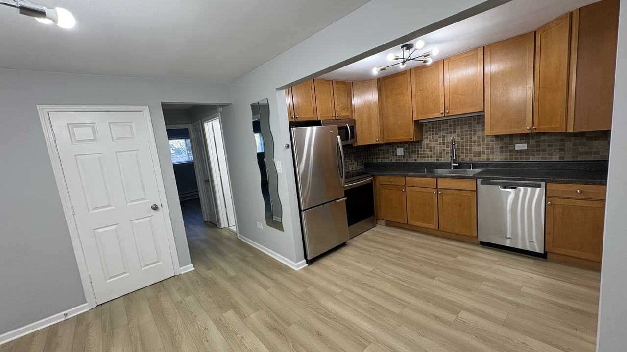 446 East Osage Lane #1b - Photo 5 of 11