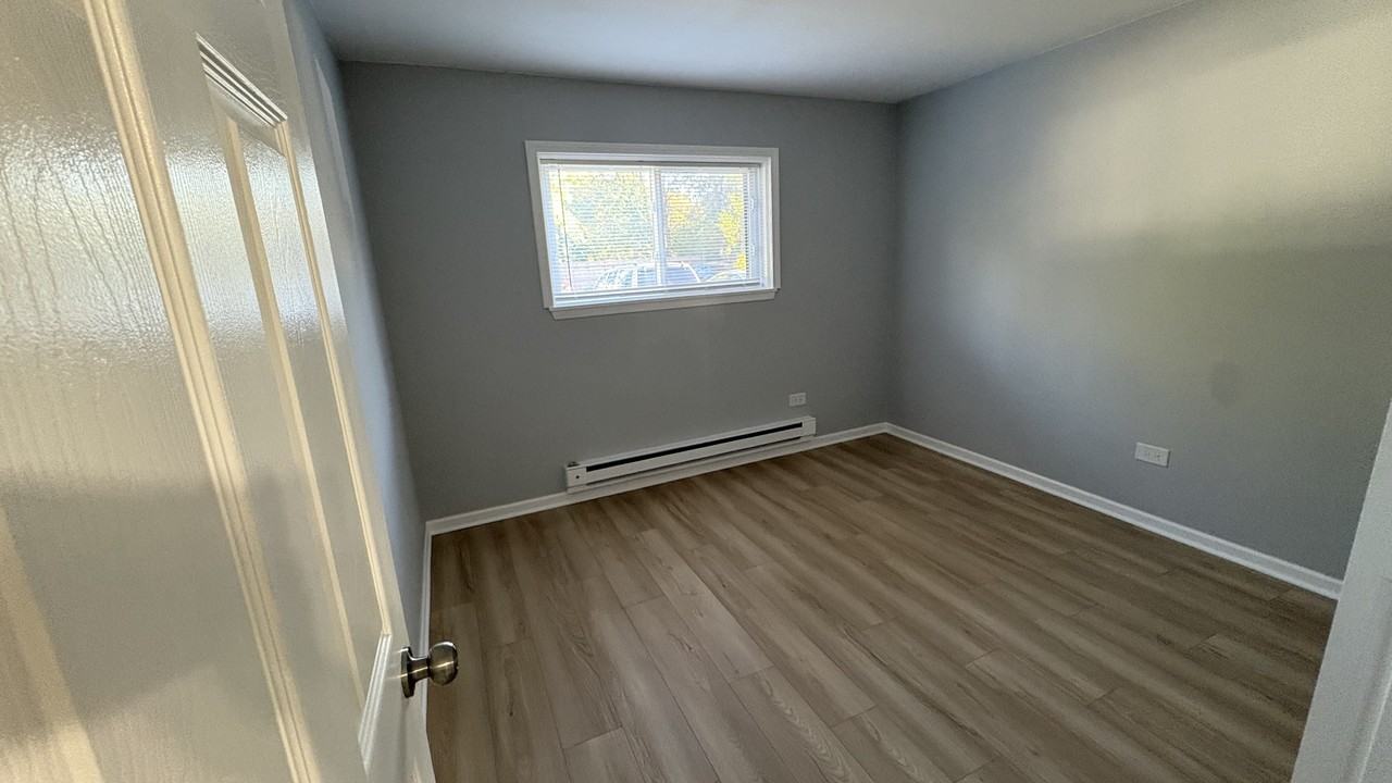 446 East Osage Lane #1b - Photo 6 of 11