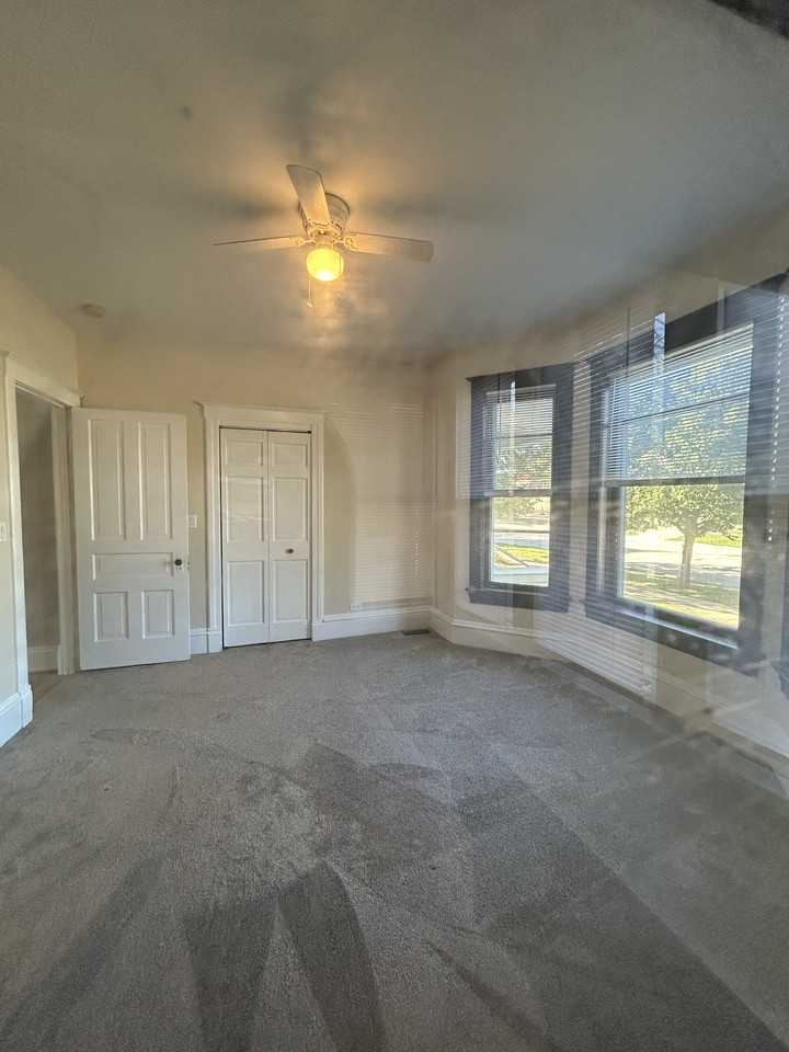 400 S Hough St #1stFL - Photo 6 of 10