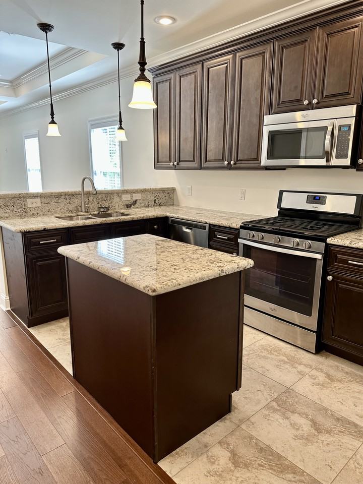133 Lakewood Dr #3 - Photo 5 of 19