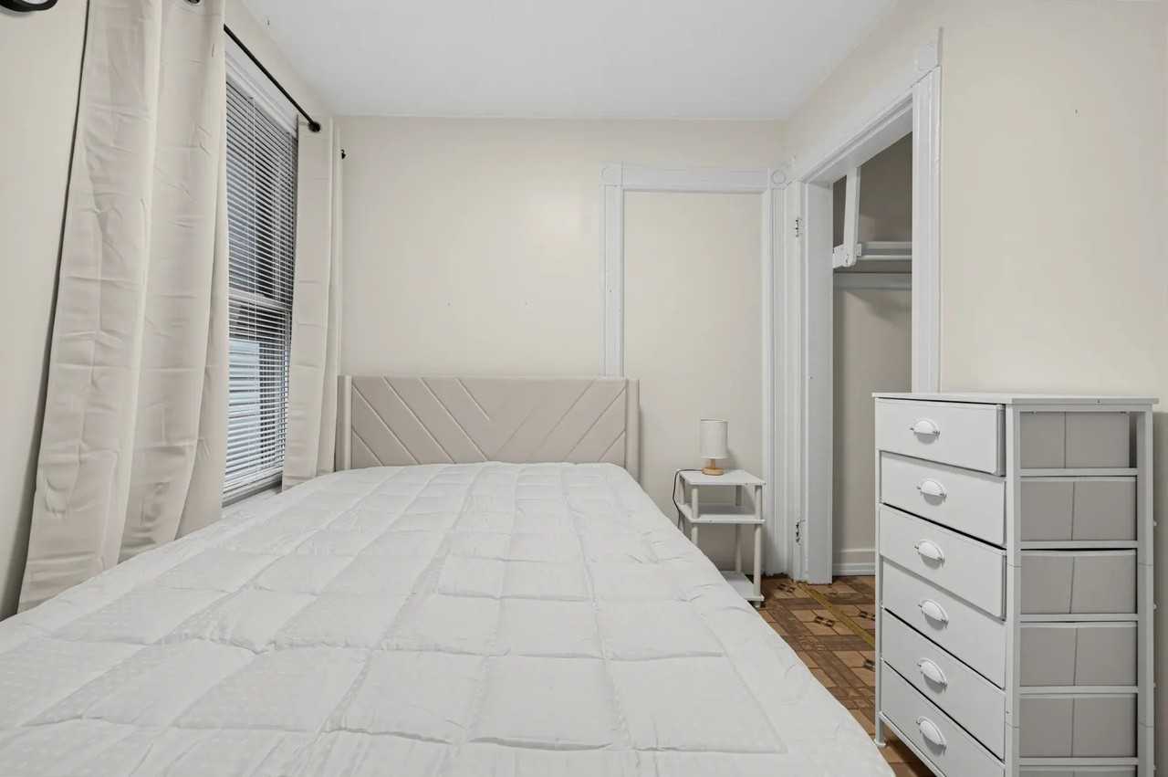 242 Franklin St #5 - Photo 4 of 21