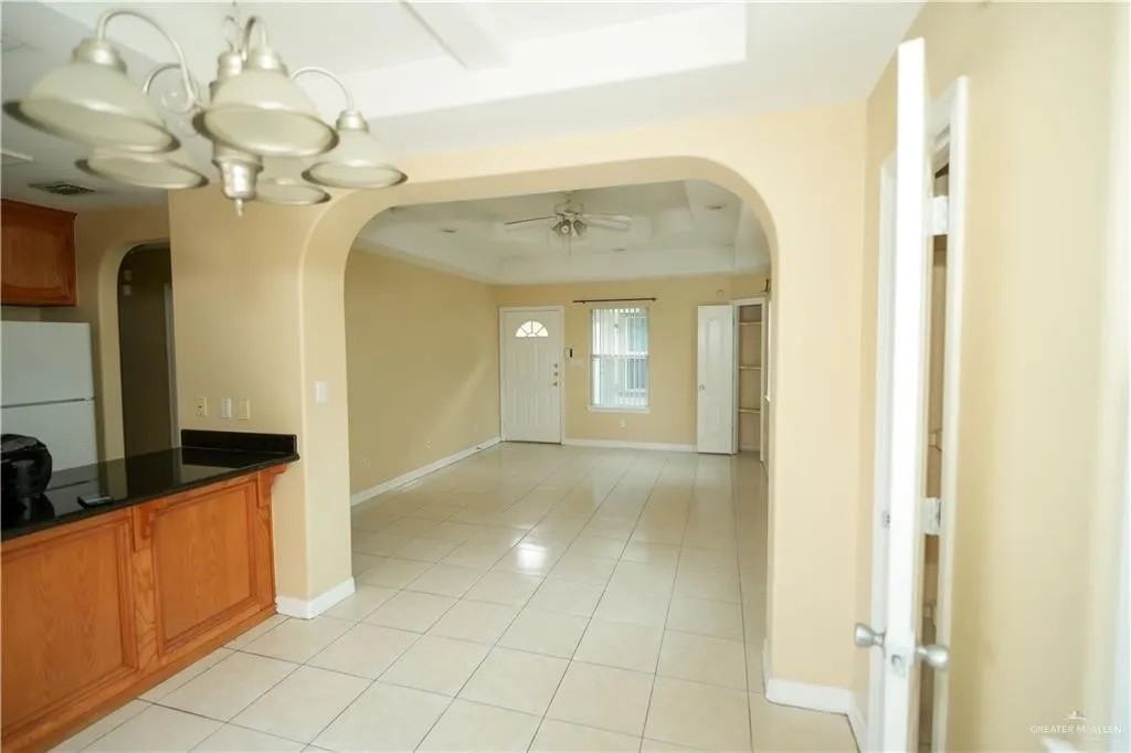 1607 W Bronze St #1 - Photo 4 of 6
