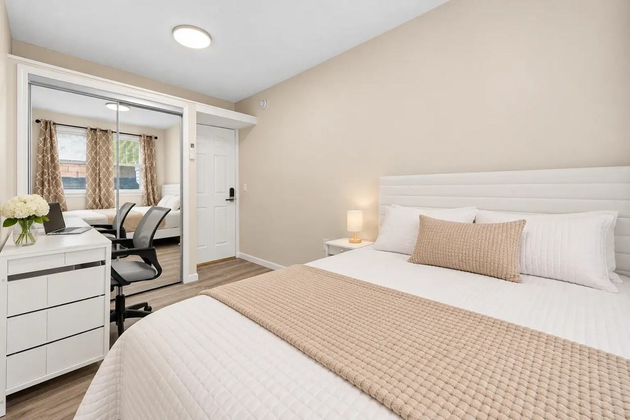 242 Franklin St #2 - Photo 4 of 20