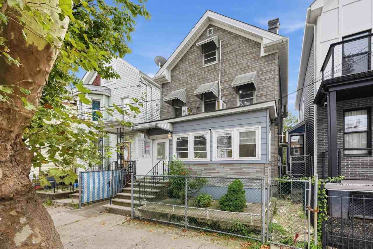 242 Franklin St #2 - Photo 7 of 20