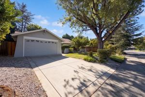 featured image of 6804 Havenhurst Dr #NA