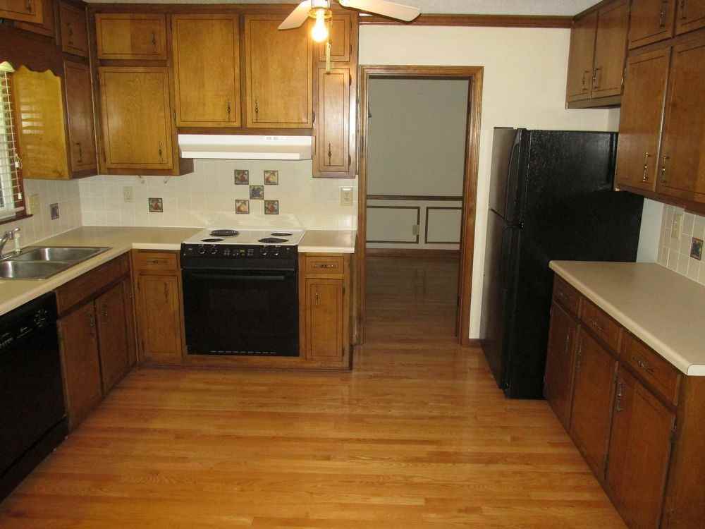 1278 Summit Chase Dr SW - Photo 2 of 26