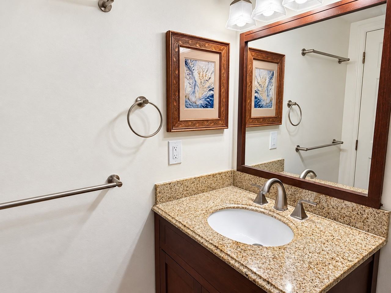 4746 Gulf Stream Ct #1 - Photo 6 of 10
