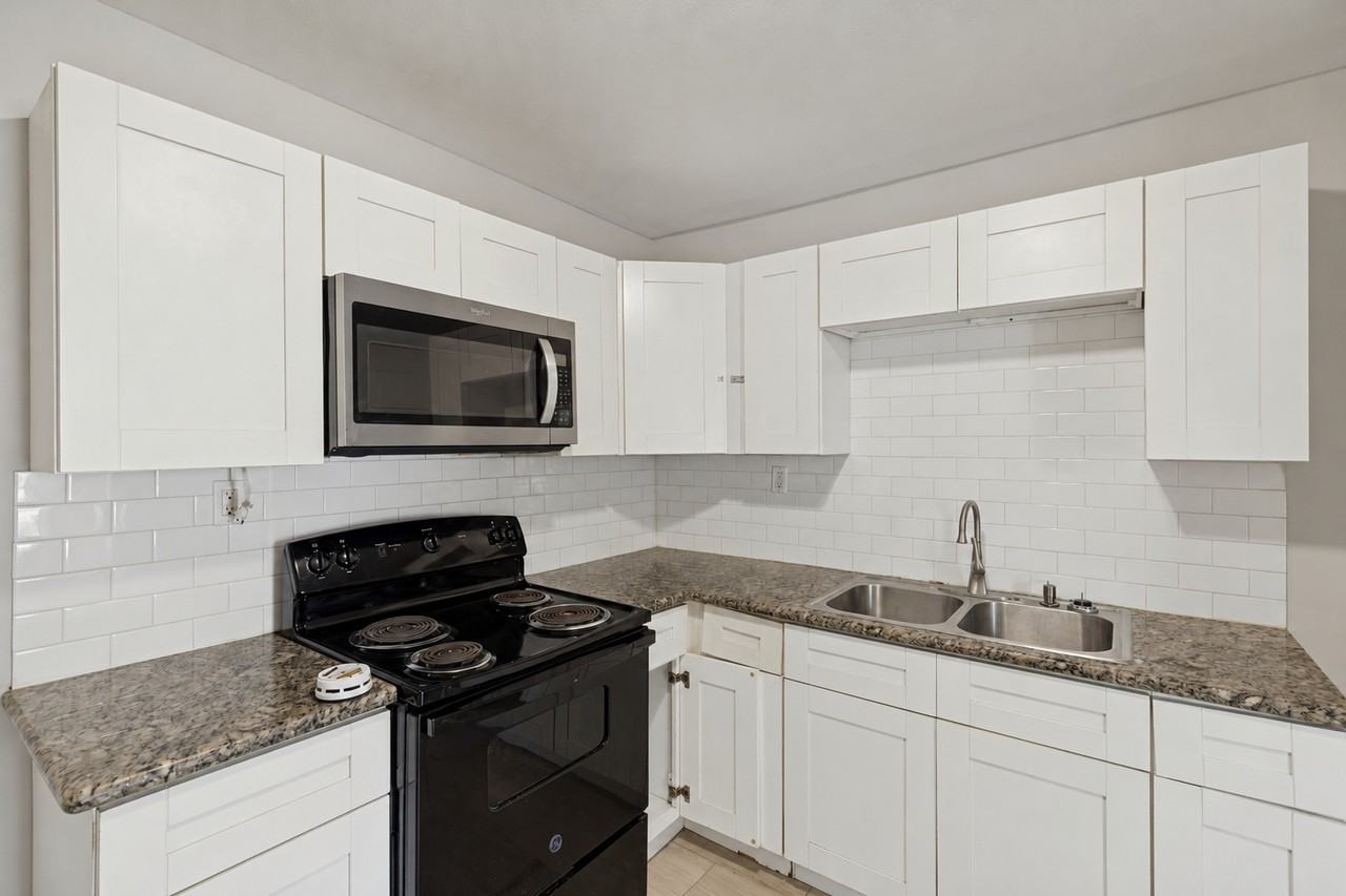 6813 Foster St #1 - Photo 4 of 11