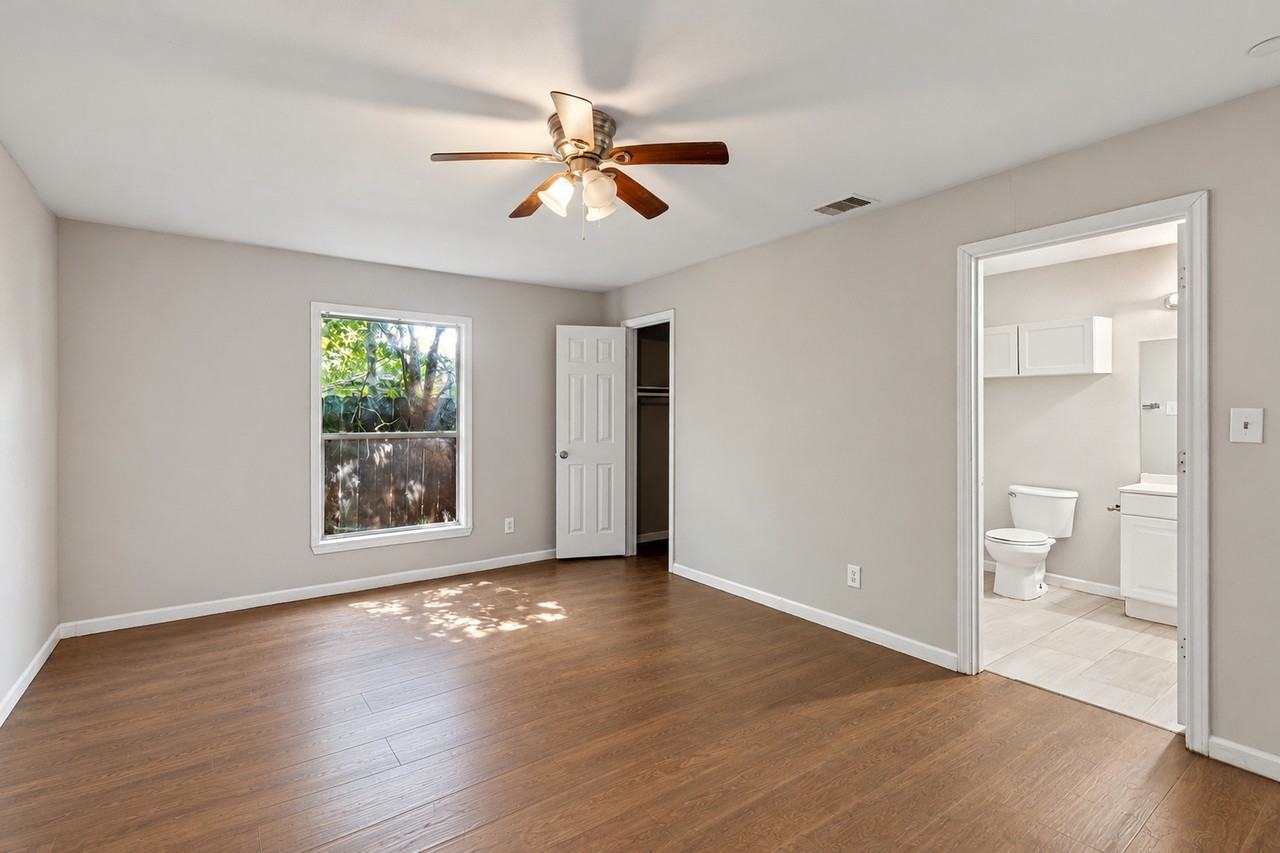 6813 Foster St #1 - Photo 5 of 11