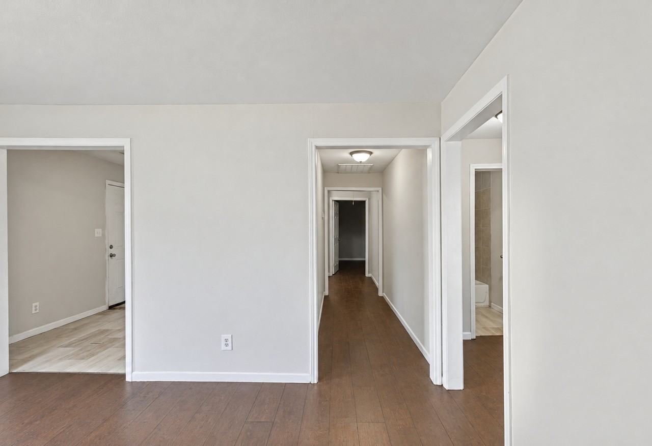 6813 Foster St #1 - Photo 7 of 11